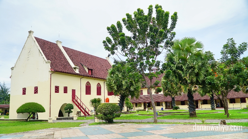 Benteng Fort Rotterdam Makassar menjadi persinggahan pertama 