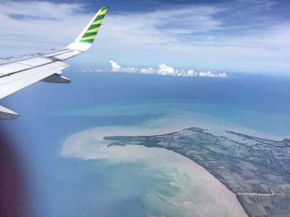 Akhirnya kembali meninggalkan Makassar dan merasakan penerbangan pertama tahun 2018. Ih norak ah... 