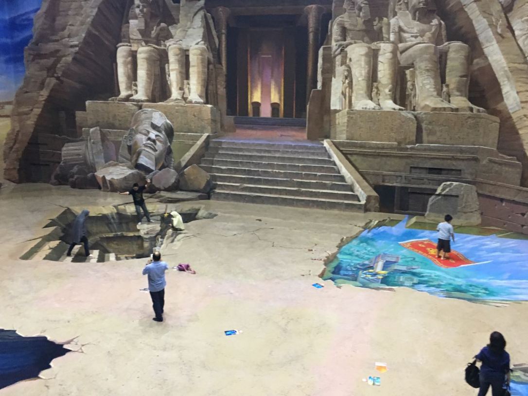 Museum 3D di sini besar banget serasa di studio pembuatan film.