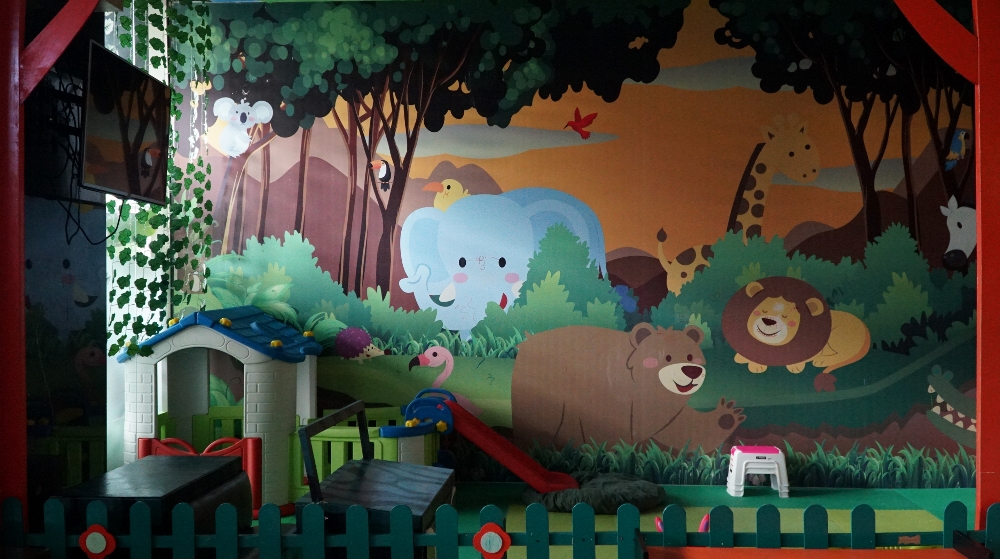 Taman Bermain di lobi Grand Tjokro Premiere Hotel