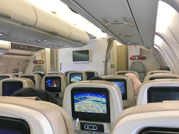 ruang kabin pesawat Saudi Airlines 