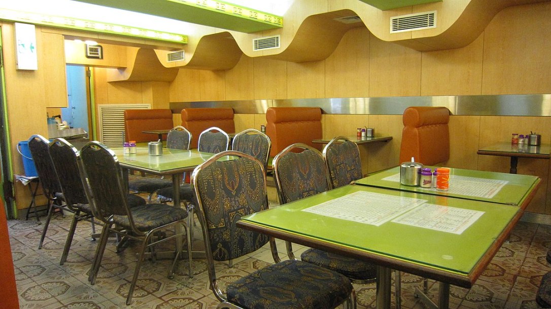 Cha Chaan Teng ( sumber https://en.wikipedia.org/wiki/Cha_chaan_teng)