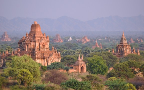 Kebayang nggak sih lihat pemandangan indah seperti ini bisa dicicil dengan PayLater 