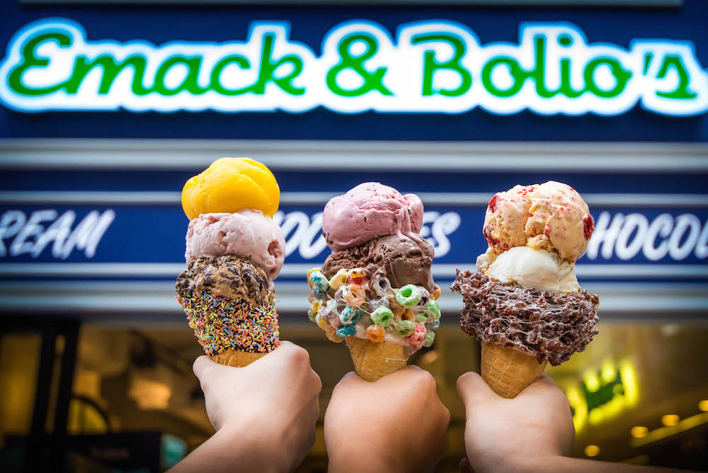 Berani mencoba es krim aneka rasa dengan toping melimpah (Sumber : h**ps://www.hkfoodstories.com) 