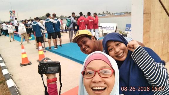 Selfie, mumpung yang belakang tim indonesia lagi diwawancara