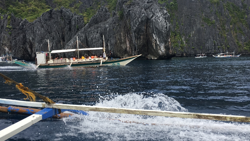 This image has an empty alt attribute; its file name is 1-5.jpg