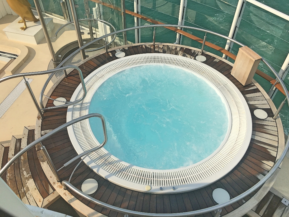 This image has an empty alt attribute; its file name is 32.jpg