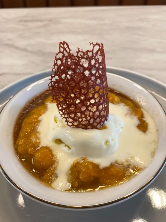 This image has an empty alt attribute; its file name is 8.jpg